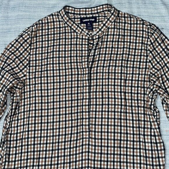 Land’s End Casual Buttondown - Picture 5 of 15